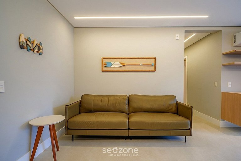 Apto. Espaçoso a 50m da praia de Jurerê DOI0204