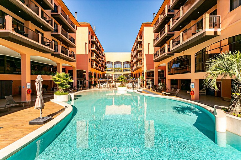 Conforto. c/ varanda em Cond. c/ piscina JBV0432