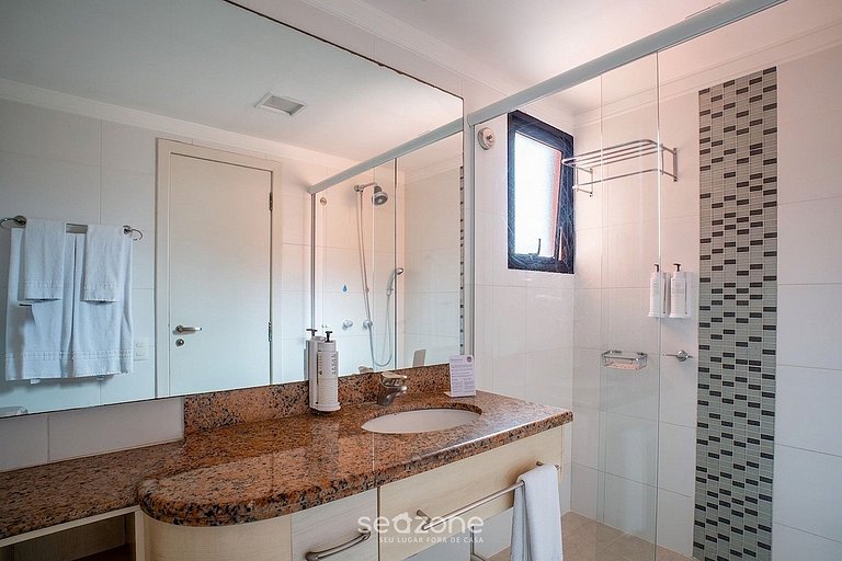 Conforto. c/ varanda em Cond. c/ piscina JBV0432