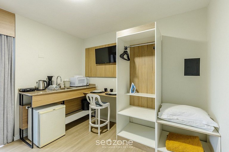 Studio moderno c/ varanda em Curitiba UPP0516