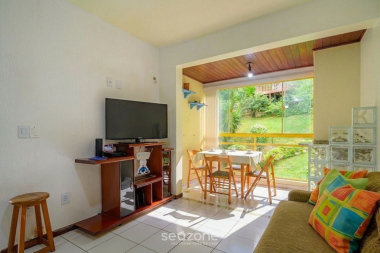 Apto. em Cond. c/ piscina e vista p/ mar IDO0208