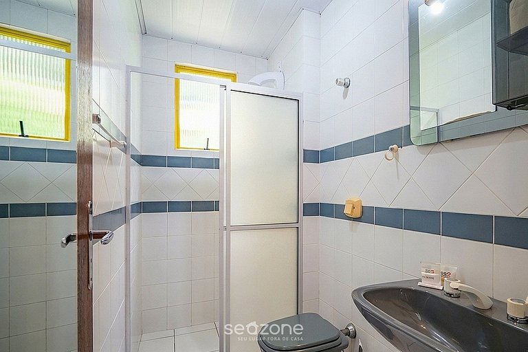 Apto. em Cond. c/ piscina e vista p/ mar IDO0208