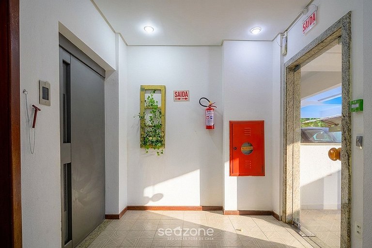 Apto. em Cond. c/ piscina e vista p/ mar IDO0208