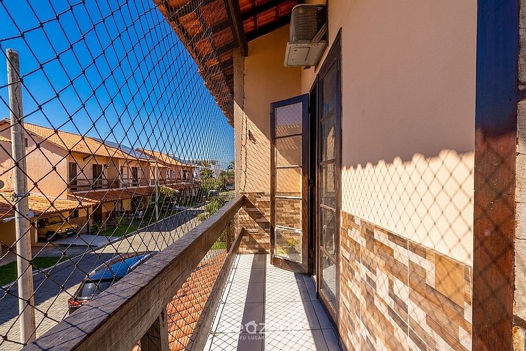 Apto. c/ varanda em Cond. c/ Piscina VDP0000