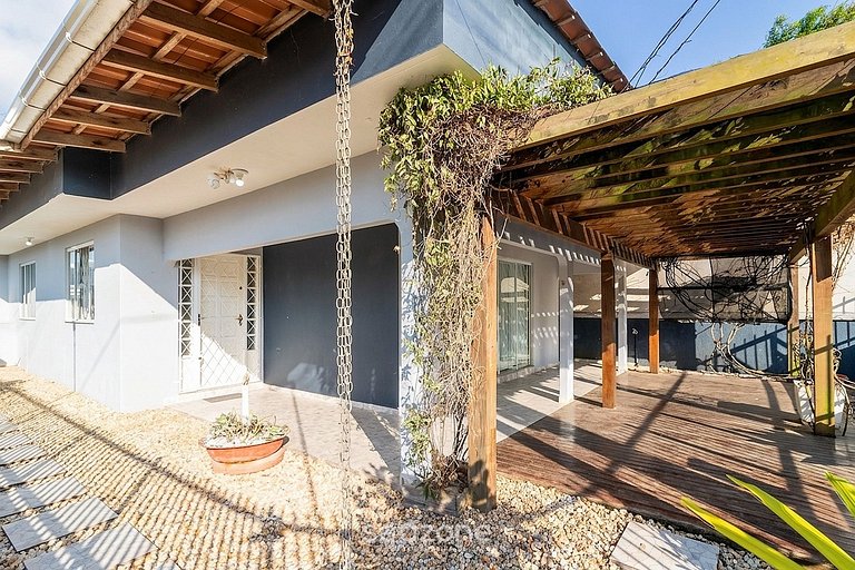 Casa c/ Churrasq. a 290m da Praia Alegre JAF0285