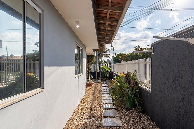 Casa c/ Churrasq. a 290m da Praia Alegre JAF0285
