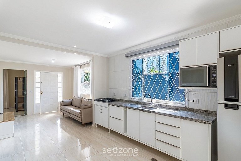 Casa c/ Churrasq. a 290m da Praia Alegre JAF0285