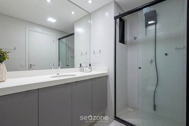Apto. en Cond. c/ Vista al Mar y Piscina SKL0806