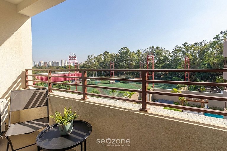 Studio c/ varanda em Cond. c/ Piscina GBN0506