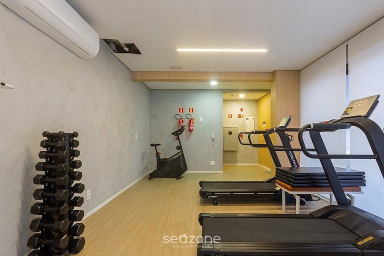 Studio c/ varanda em Cond. c/ Piscina GBN0506