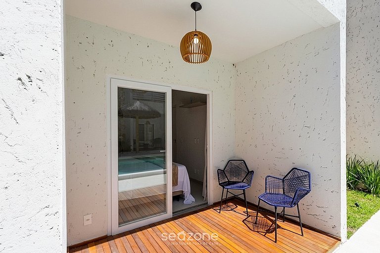 Apt em Cond. c/churrasq a passos da praia CUMD0002