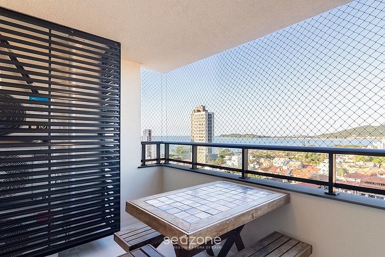 Apto. en Cond. c/ piscina y vista al mar SKL1002