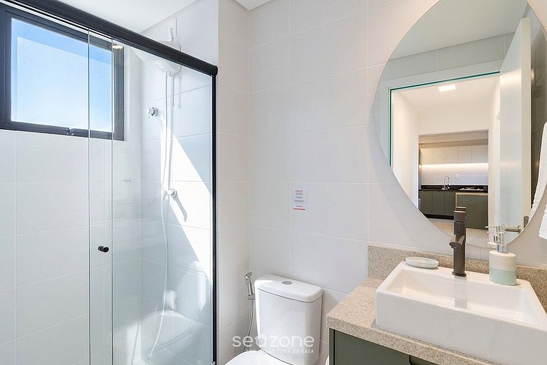 Apto. em Cond. c/ piscina e vista p/ mar SKL1002