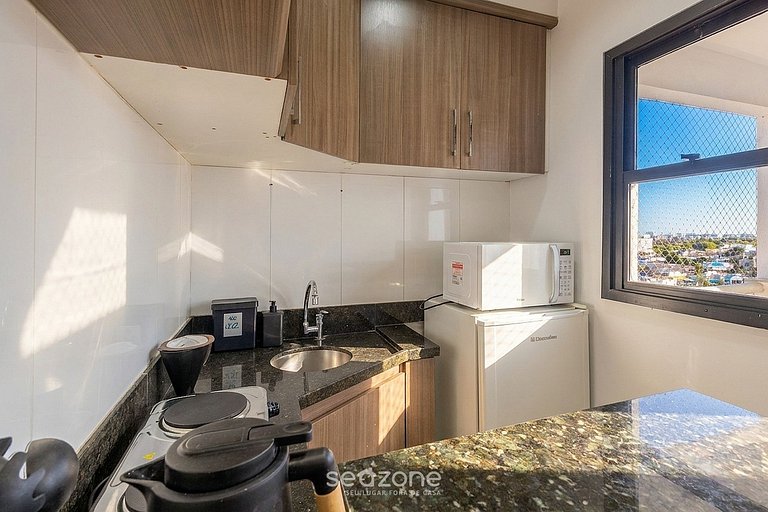 Studio c/ varanda em Cond. c/ Piscina CRY2208