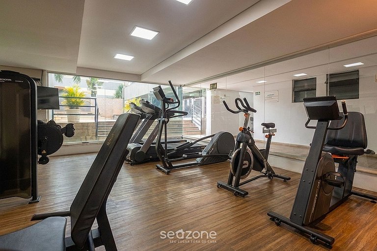 Studio c/ varanda em Cond. c/ Piscina CRY2208