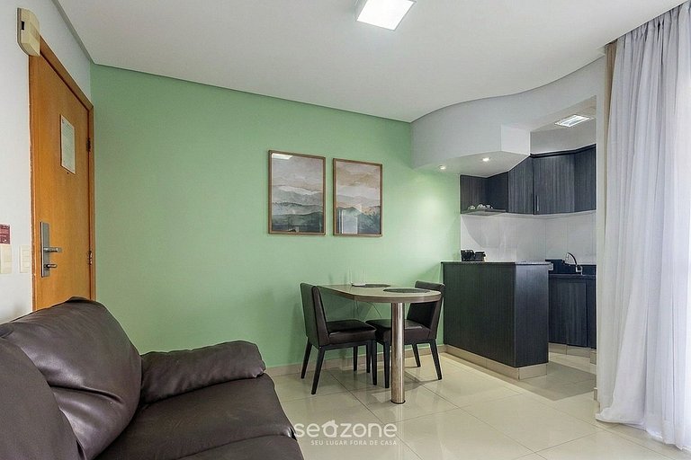 Studio c/ varanda em Cond. c/ Piscina CRY2208