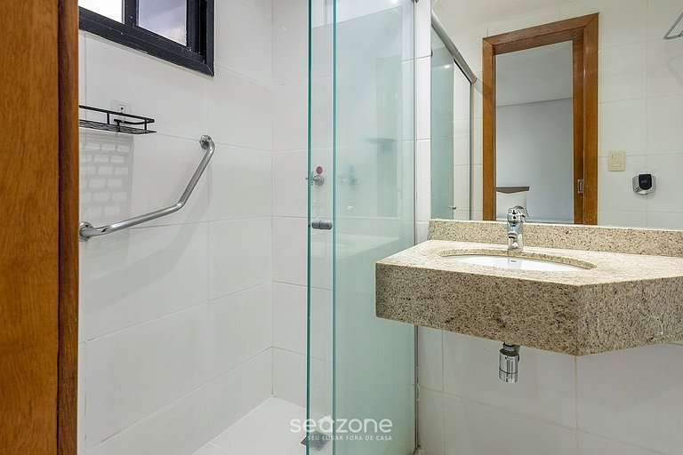 Studio c/ varanda em Cond. c/ Piscina CRY2208