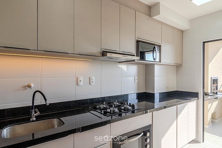 Apto. Moderno em Cond. c/ Piscina SKL1505