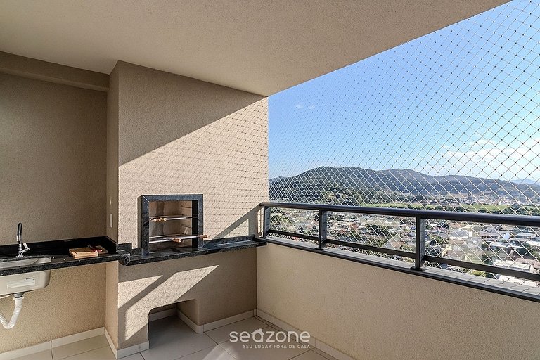 Apto. Moderno em Cond. c/ Piscina SKL1505