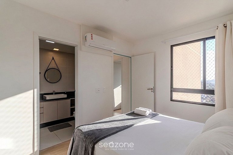 Apto. moderno en condominio con piscina SKL1505