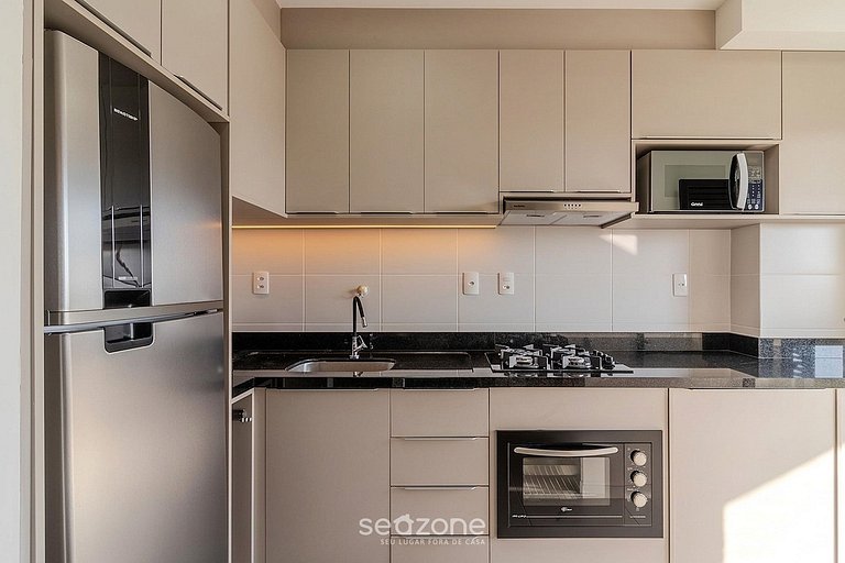 Apto. moderno en condominio con piscina SKL1505
