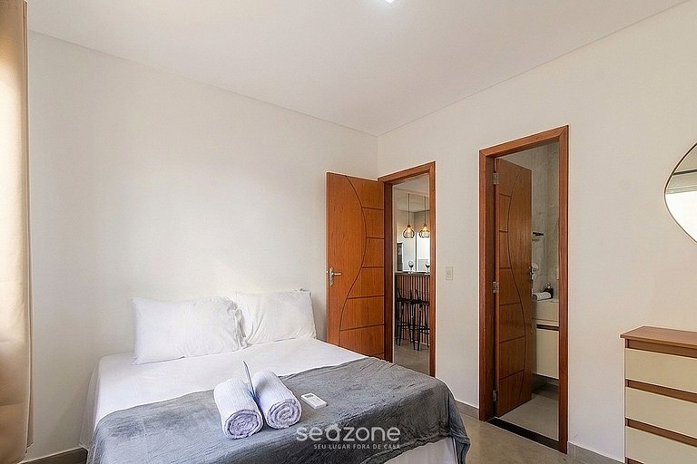 Apto em Cond. c/ Piscina em Porto Seg. MAA0004