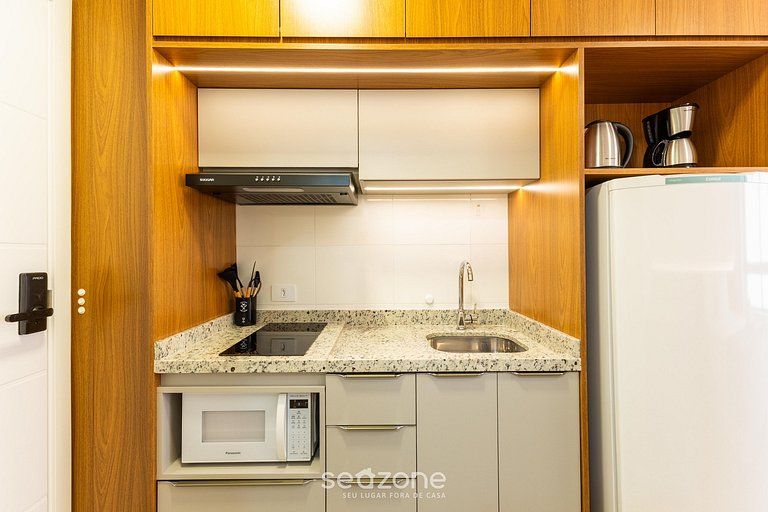 Studio em Cond. c/ academia no Centro MUV0811