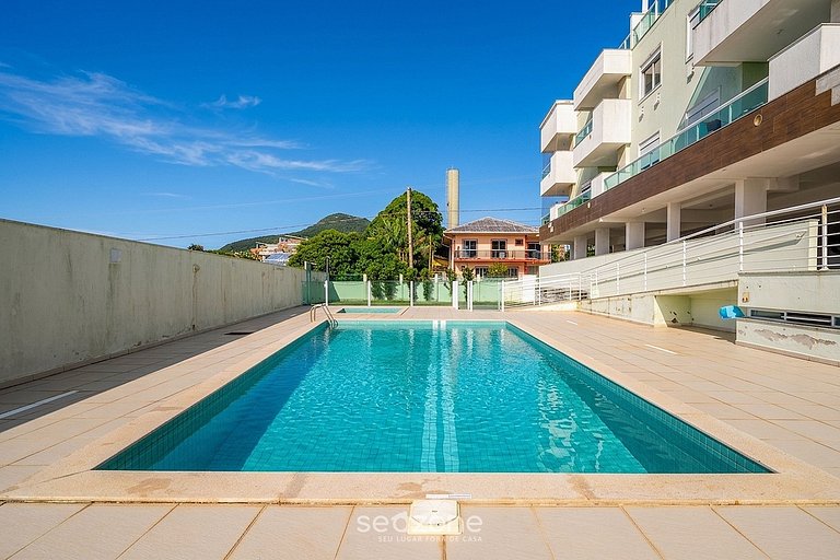 Apto. em Cond. c/ piscina e vista mar ENT0102