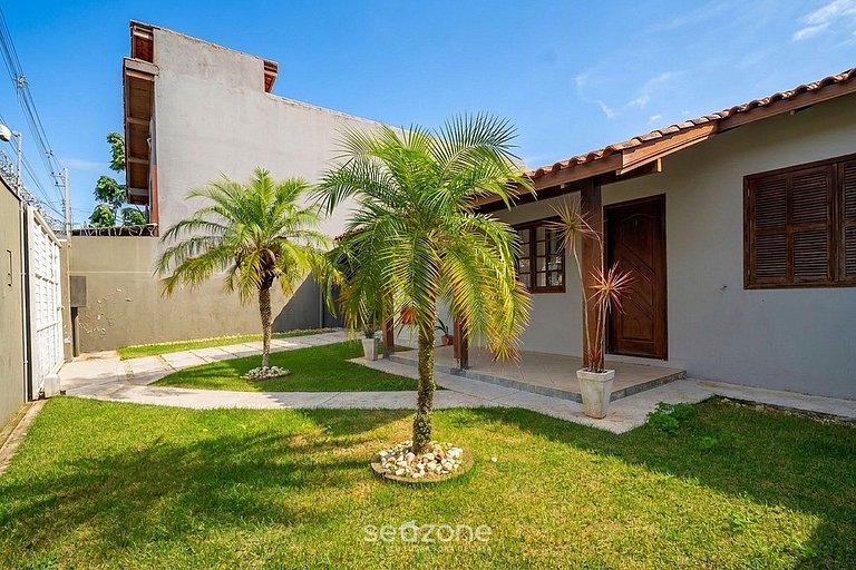 Casa con parrilla cerca de la playa PEL1199