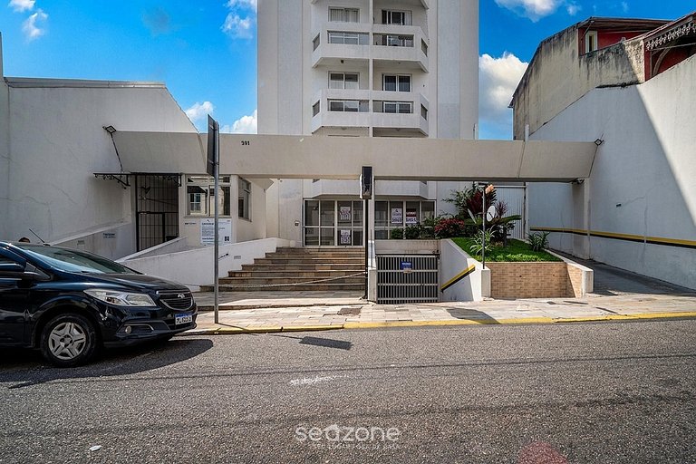 Belo estudio en centro de Florianópolis - EVA1005