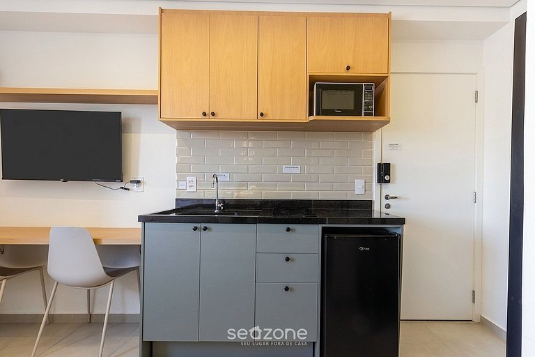 Studio em cond. c/ academia prox. ao metrô ARM0041