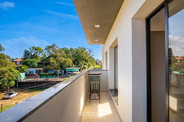 Studio em Cond. c/ Piscina e Varanda RSO0040