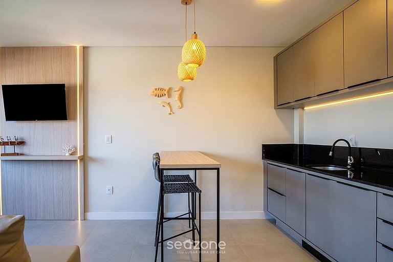 Studio em Cond. c/ Piscina e Varanda RSO0040