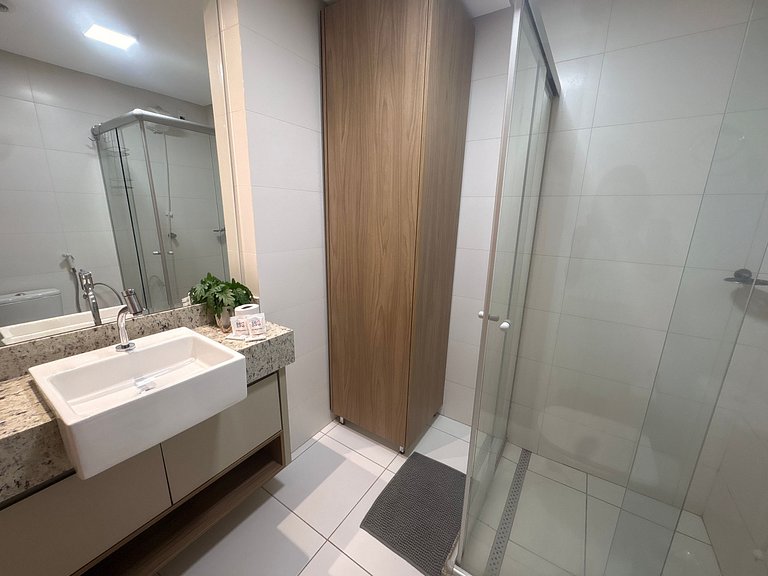 Studio em Cond. c/ Piscina e Varanda LHG0506