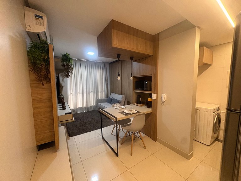 Studio em Cond. c/ Piscina e Varanda LHG0506