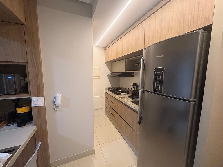 Studio em Cond. c/ Piscina e Varanda LHG0506