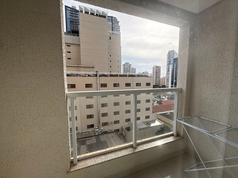 Studio em Cond. c/ Piscina e Varanda LHG0506