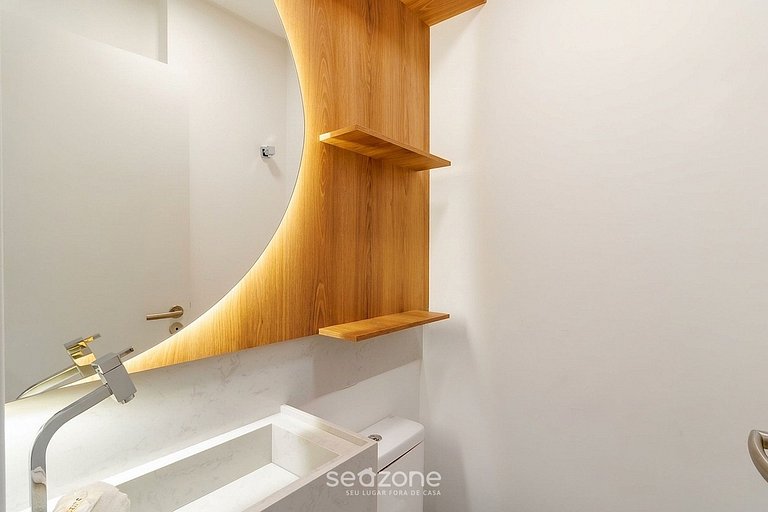 Apartamento con balcón y vista a la ciudad AUS1401