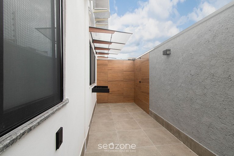 Apto en cond. c/ piscina a 350 m del mar PRY0004