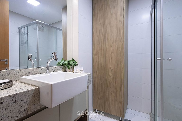 Studio em Cond. c/ Piscina e Varanda LHG0506