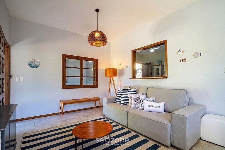 Casa com Piscina Próxima à Praia JDE792