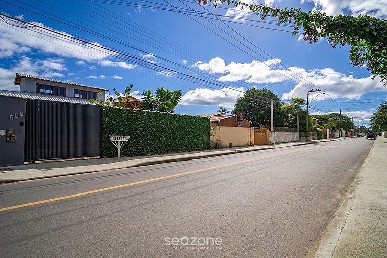 Casa com Piscina Próxima à Praia JDE792