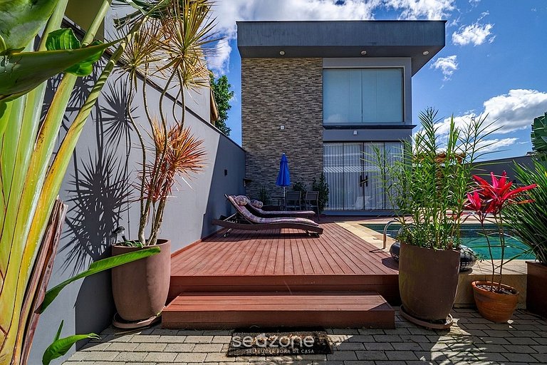 Casa con Piscina Cerca de la Playa JDE792