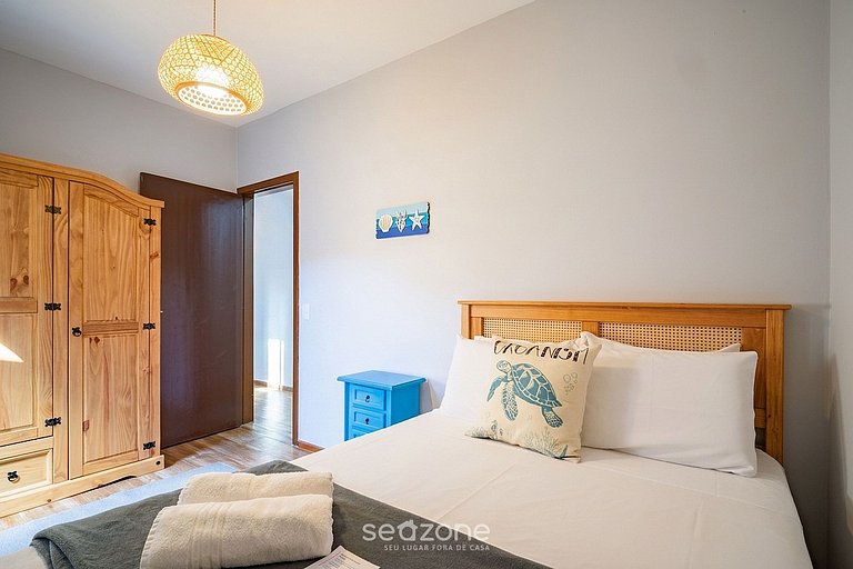 Casa com Piscina Próxima à Praia JDE792