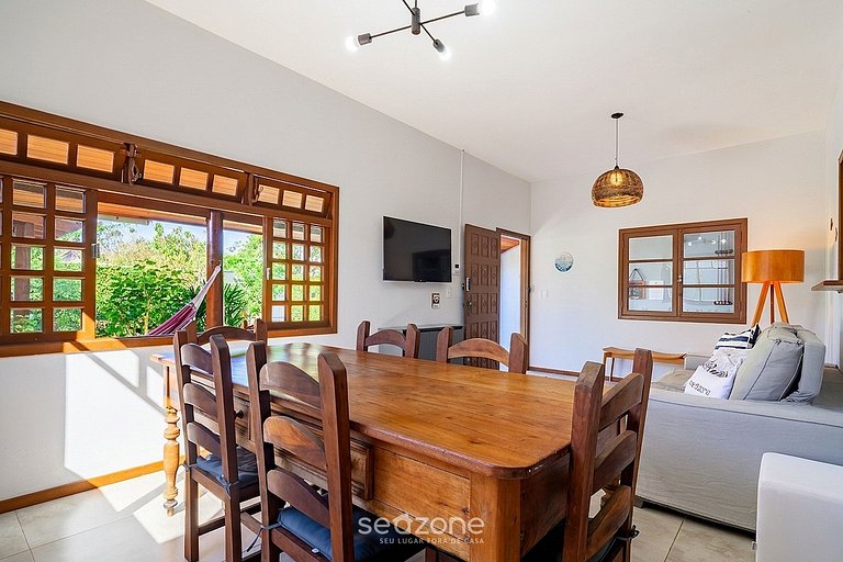 Casa com Piscina Próxima à Praia JDE792