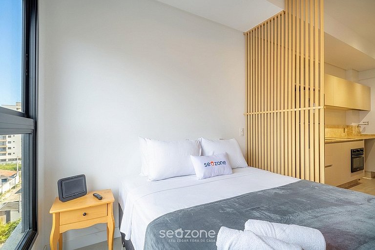 Studio em Cond. c/ Piscina e vista Cidade AMI0413