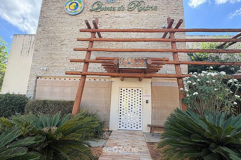 Apto. em Cond. c/ piscina e academia QDR0011