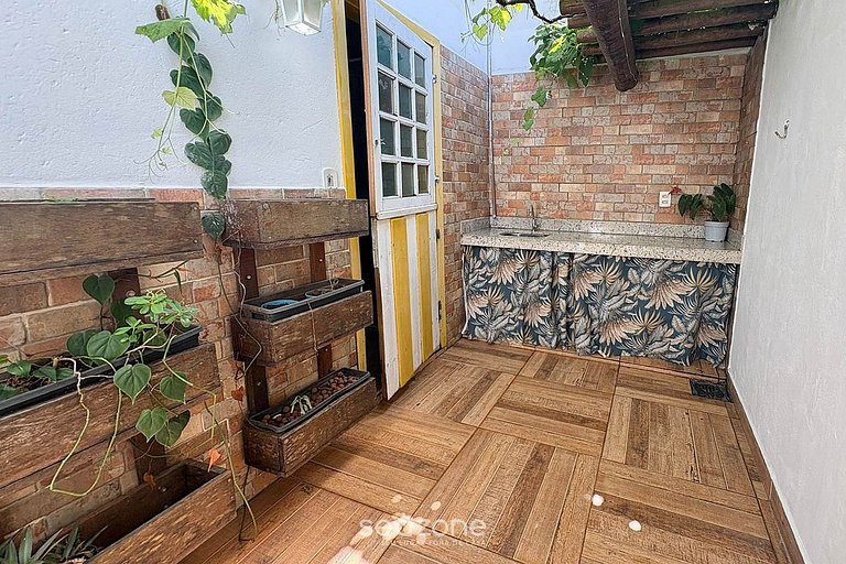 Apto. em Cond. c/ piscina e academia QDR0011