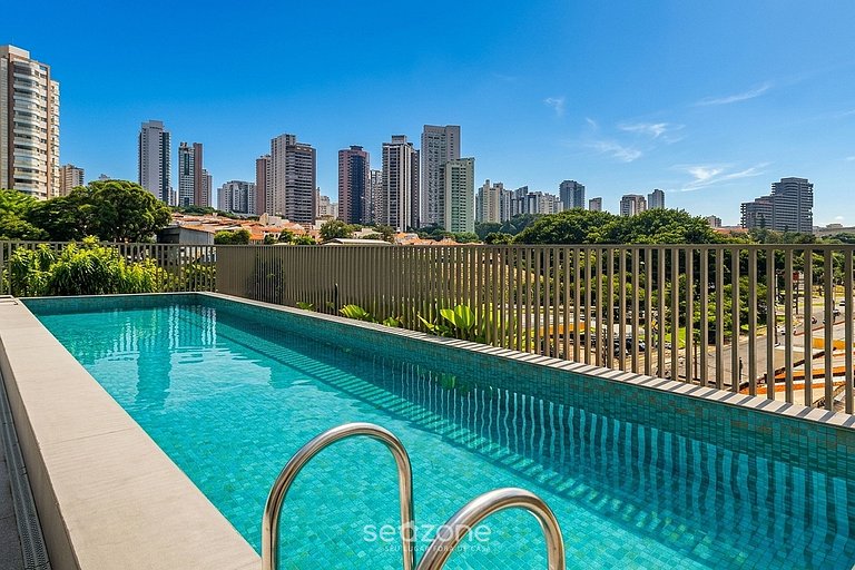 Studio em Cond. c/ Piscina e Varanda LSS0705