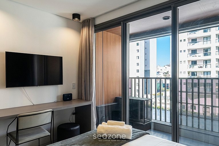 Studio c/ Piscina e Garagem em São Paulo LSS0513